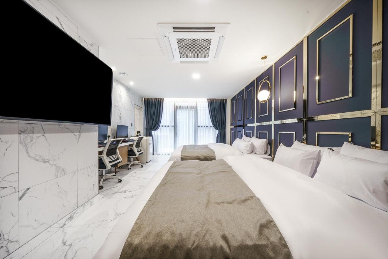 Hotel Maria Phjongthek Kültér fotó