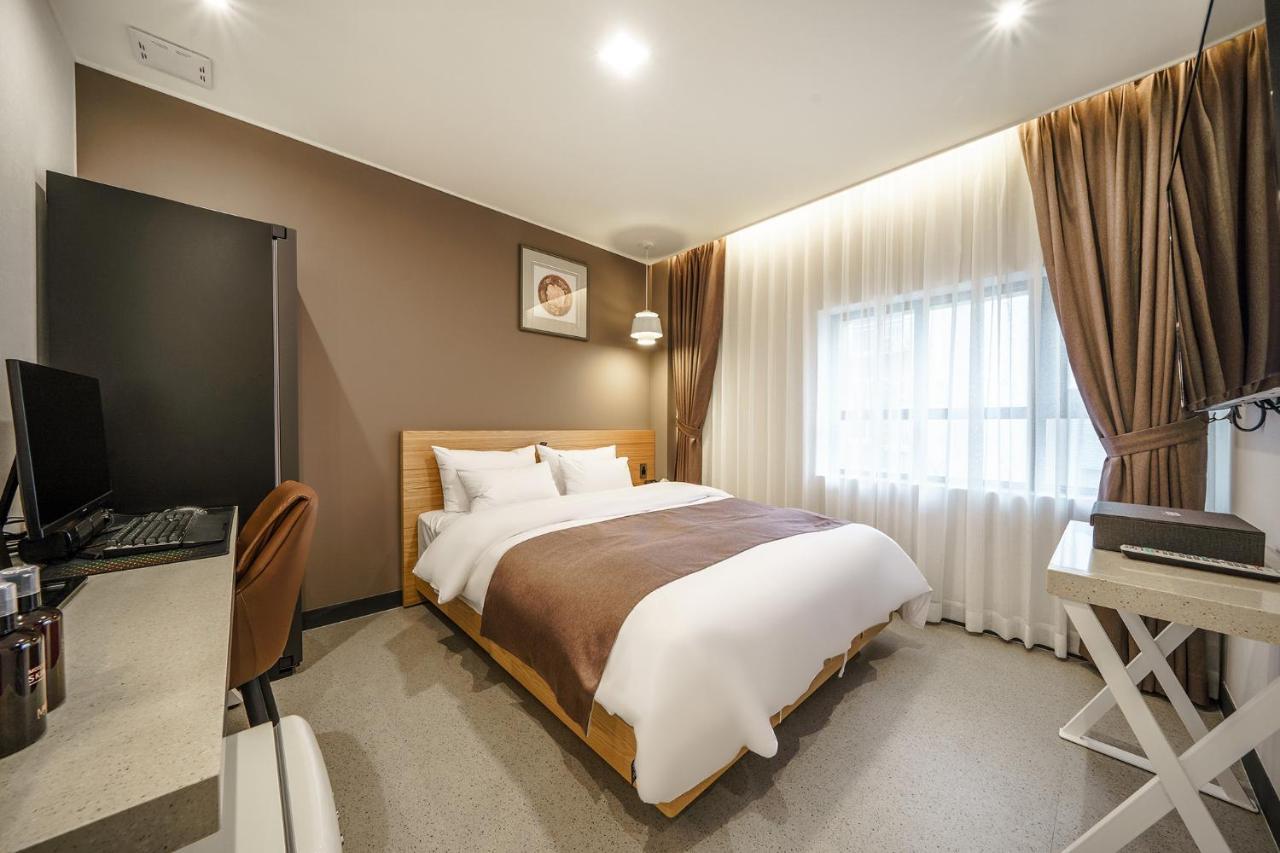 Hotel Maria Phjongthek Kültér fotó