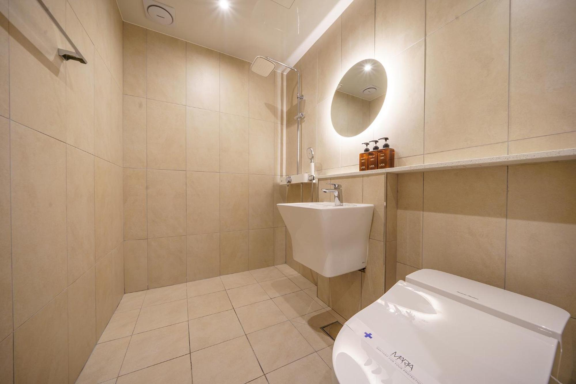 Hotel Maria Phjongthek Kültér fotó
