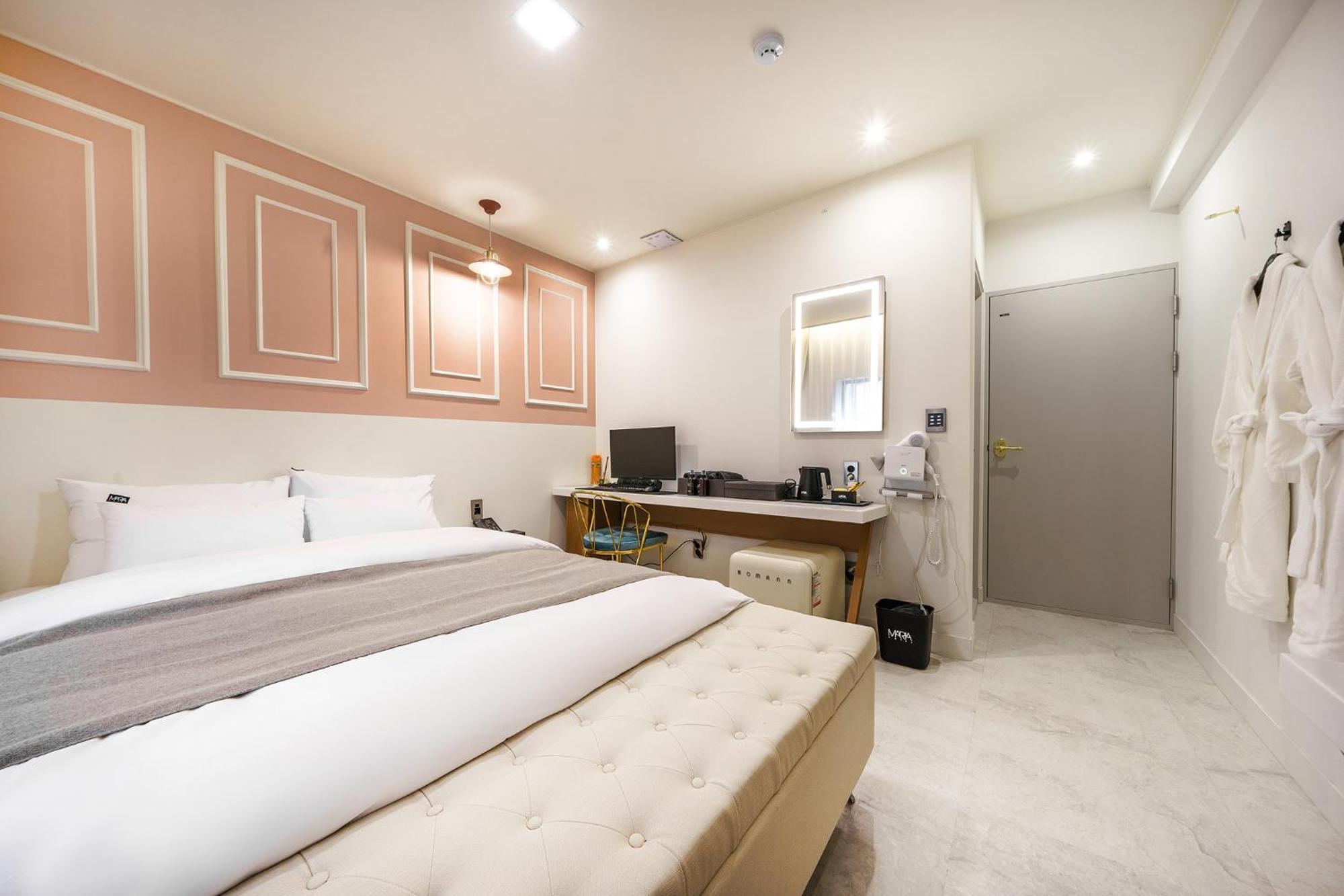 Hotel Maria Phjongthek Kültér fotó